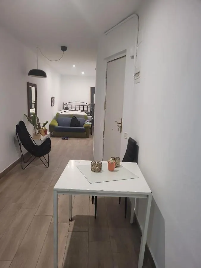 Апартаменты Low Cost Studio Bcn Барселона