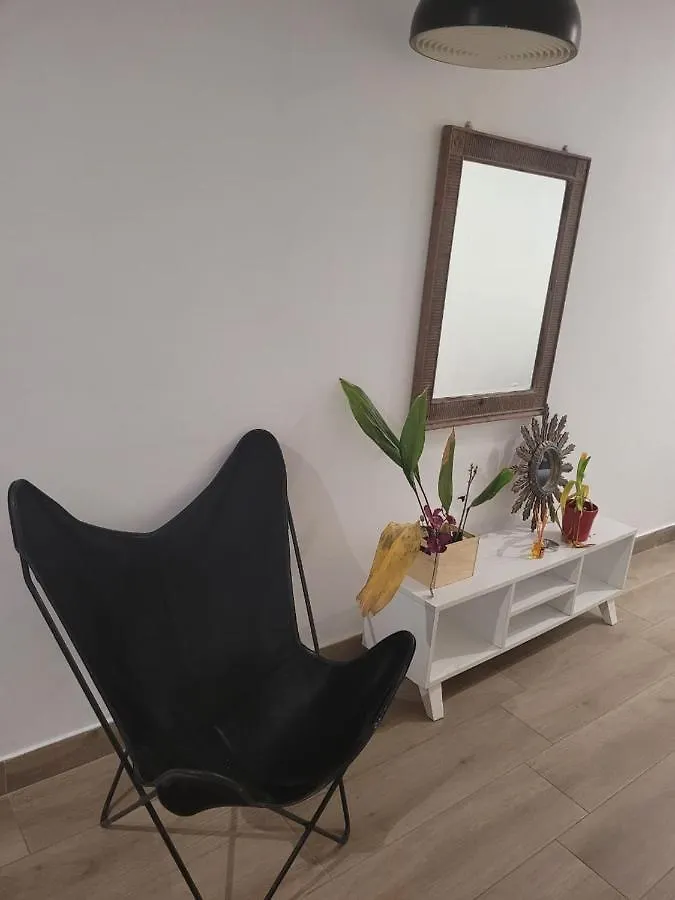 Апартаменты Low Cost Studio Bcn Барселона